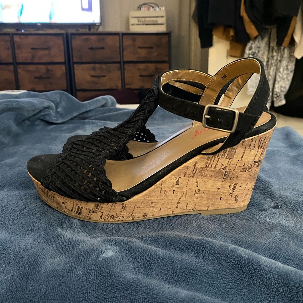 Women’s sandals
